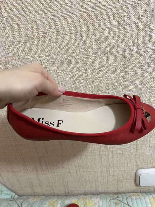 Продам балетки новые