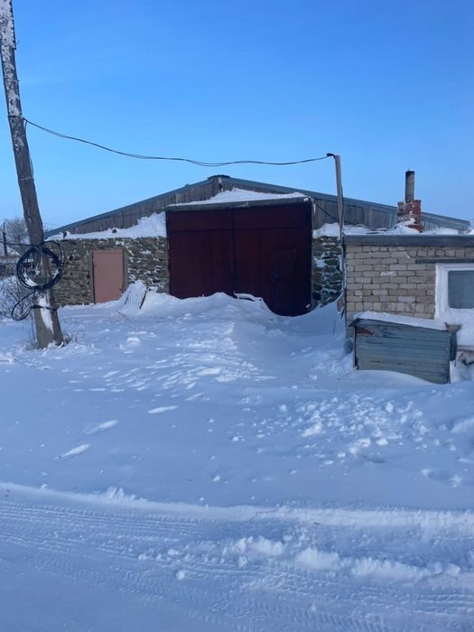 Продам ЖИВОТНОВОДСЧЕСКУЮ БАЗУ каргалинский  район село Бадамша