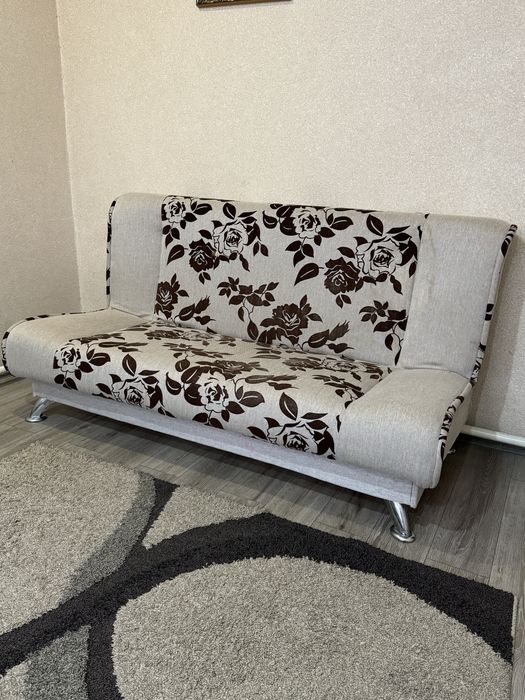 Продам диван 15 000 тг!