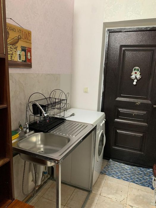 Продам квартиру возле Апорта