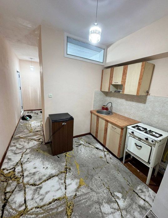 Беруни тинчлик метро ортасида. Боллага кизлага оилага