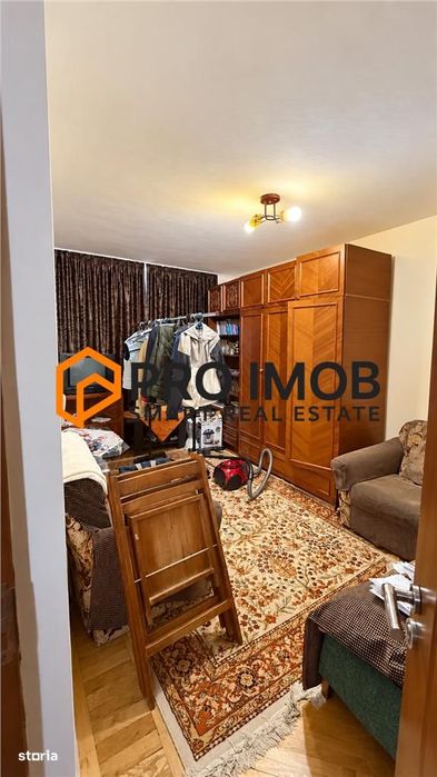 Apartament 3 camere cf 1 decomandat zona Centru