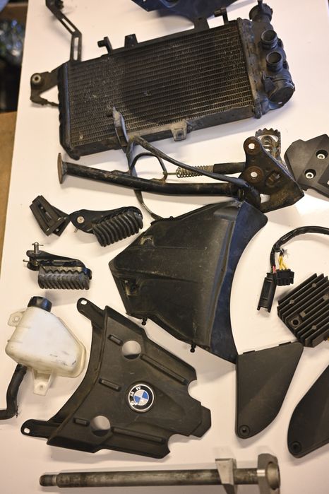 far BMW F800GS   + grila rama piese  / releu incarcare / oglinzi