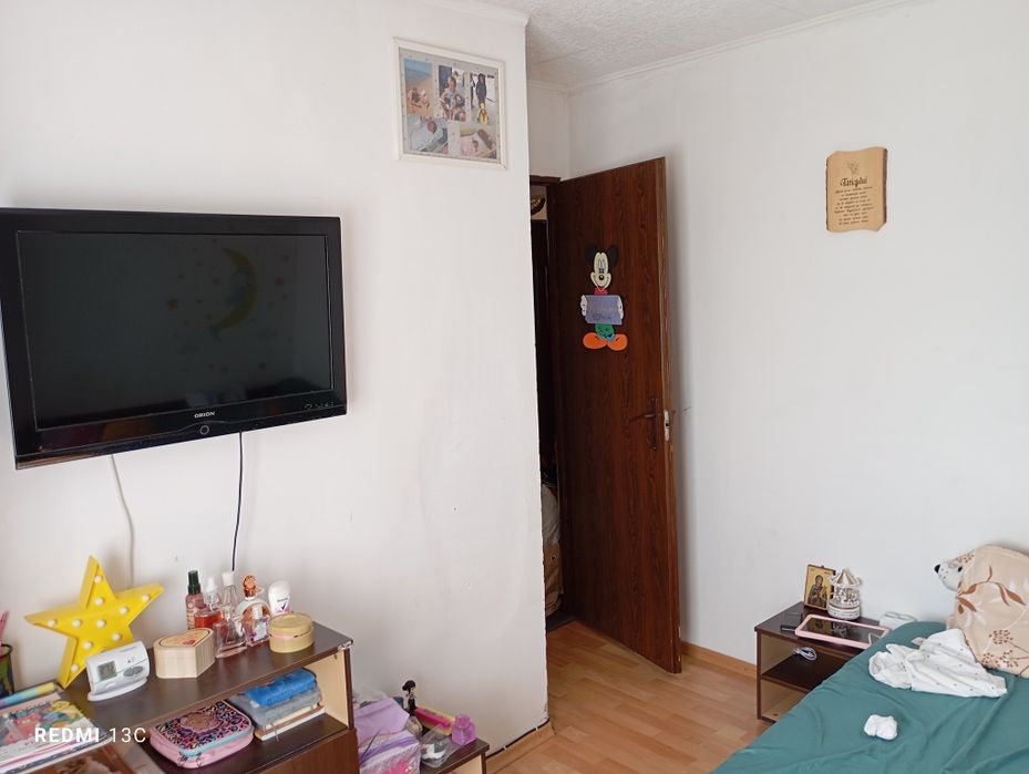 Vând apartament !!
