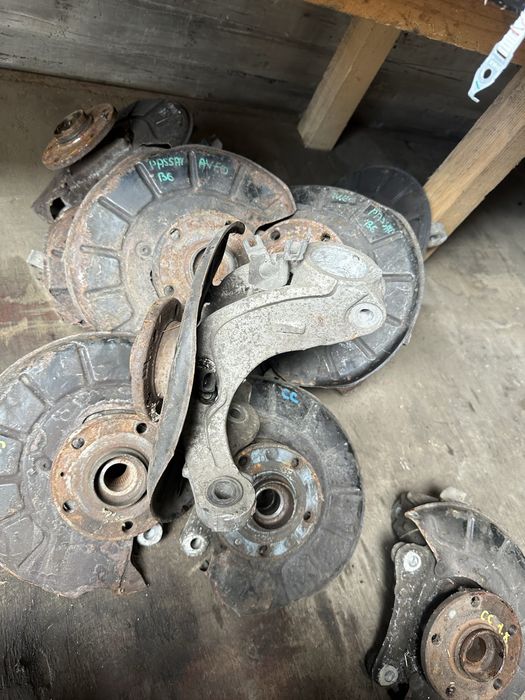 Fuzeta stanga dreapta Volkswagen / Skoda / Seat Golf 5 / passat b6 b7 cc jetta / octavia 2 motor 1.9 / 2.0 diesel benzina 5 / 6 trepte