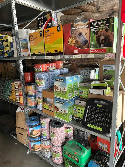 Gard electric animale salbatice sau domestice rola fir sarma galvanizata cheie izolatori aparat pe curent sau panou solar / fotovoltaic