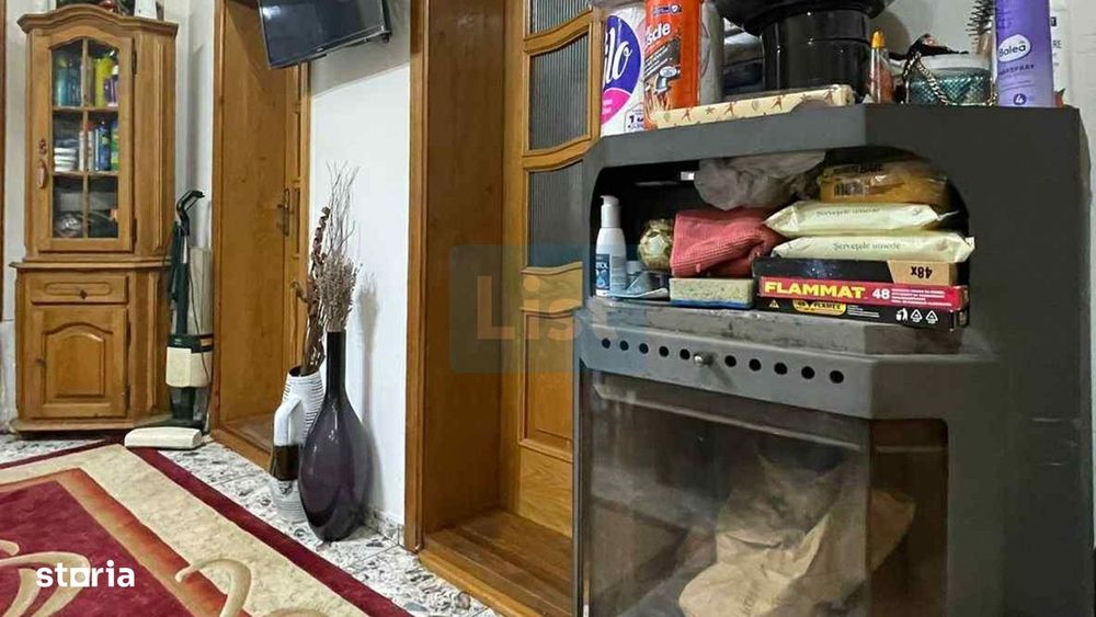 Casa 7 camere, teren 590 mp in Calnic