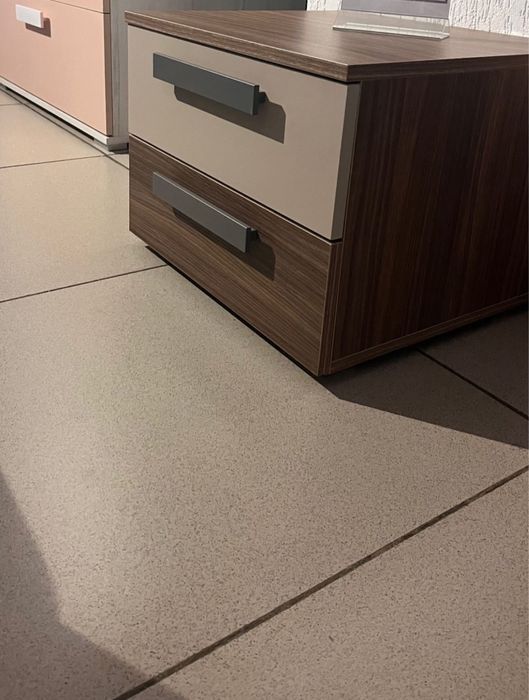 Прикроватные тумбочки