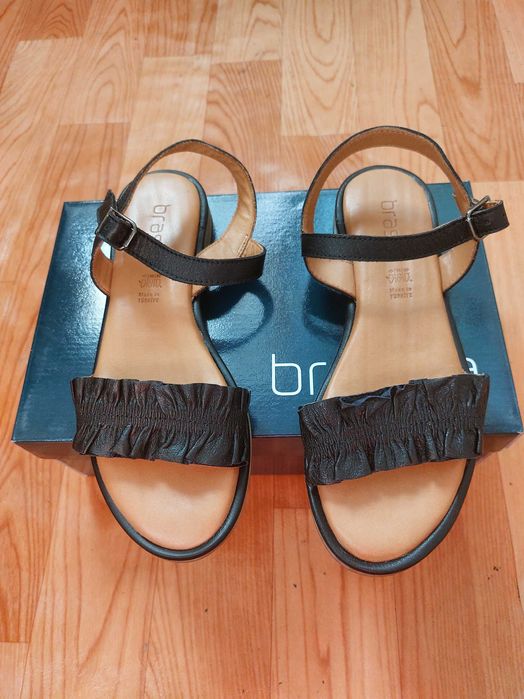 Босоножки женские кожаные