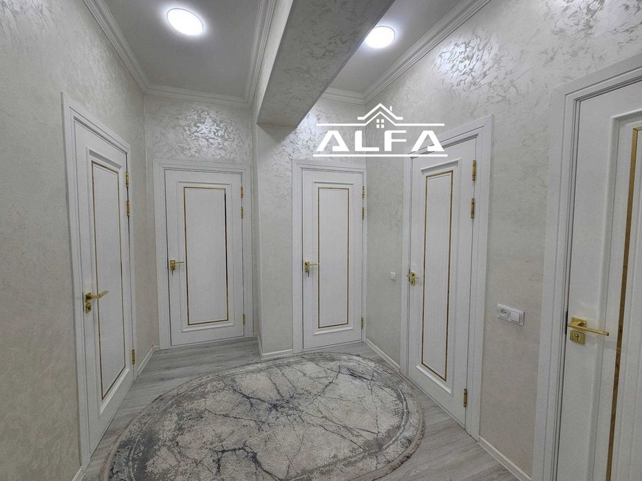 Buxoroda xonadon uy kvartira sotiladi 2 xonali 65m² 4-qavat.