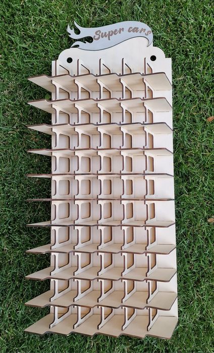 Raft mașinuțe miniaturi 66 locașuri  cadou inedit.