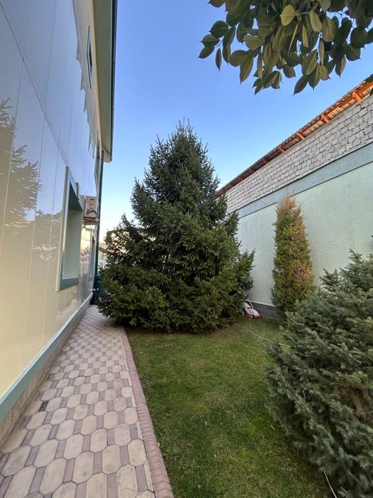 Продается 13 соток участка-дома на Садаф махалла.