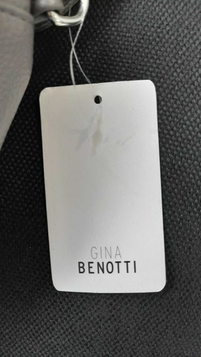 Чисто нова чантичка BENOTTI