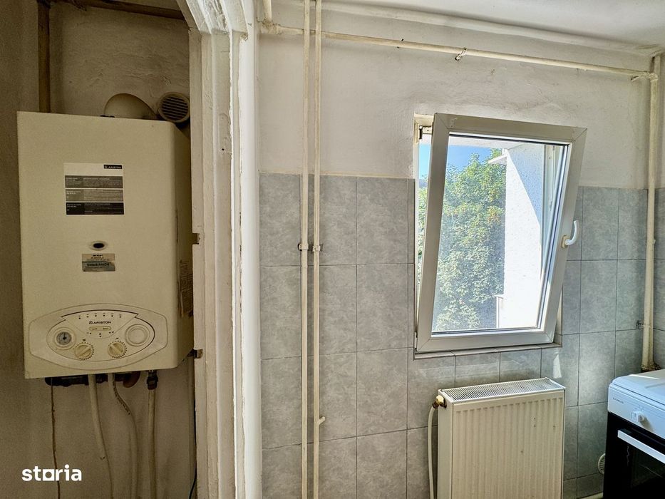 Narcisa bloc 1982, Apartament 2 cam Decomandat, etaj 3/4, cu centrala