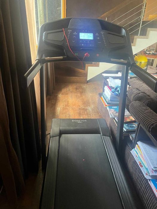 Бягаща пътека Domyos T900C – Отлично състояние – 400 €