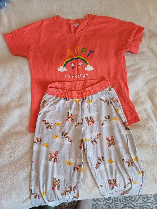 Продам вещи для девочек