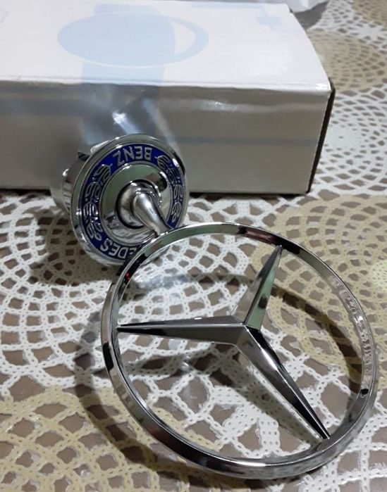 Эмблема на Мерседес