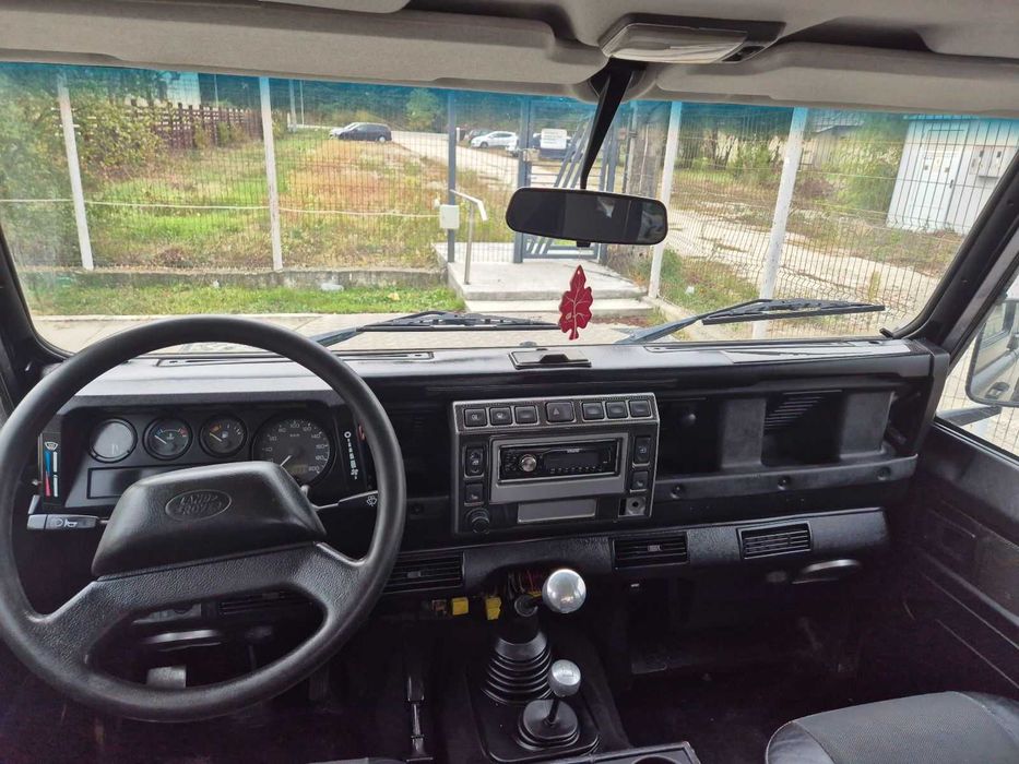 Land Rover  DEFENDER