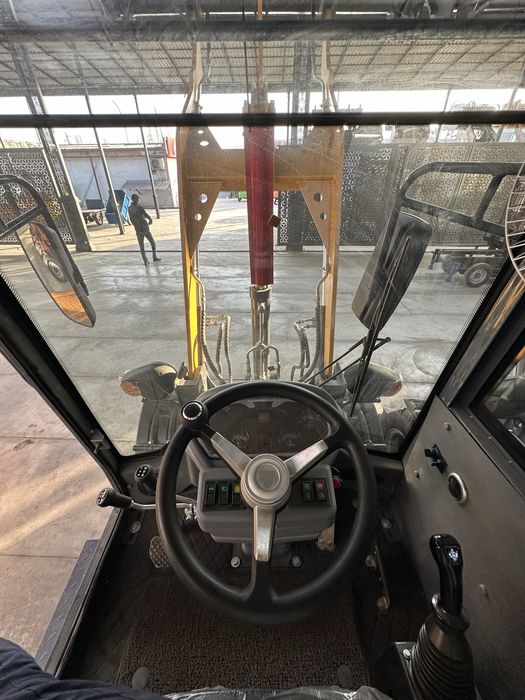 Экскаватор погрузчик