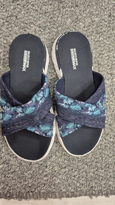 Чехли Skechers       .