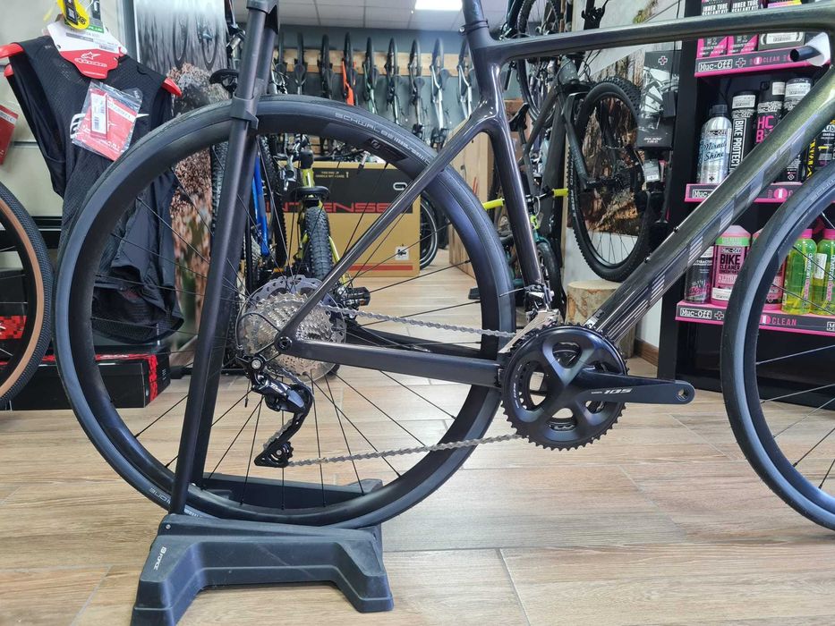 Bicicleta Scott Addict 30 Candy L56 in stoc la Est Bike Funky Sports