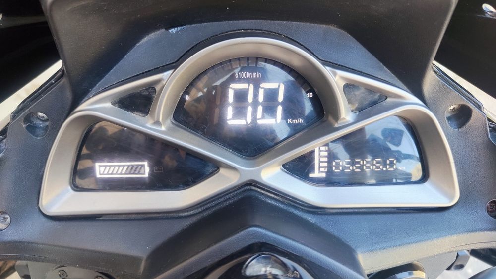 Продам скутер...