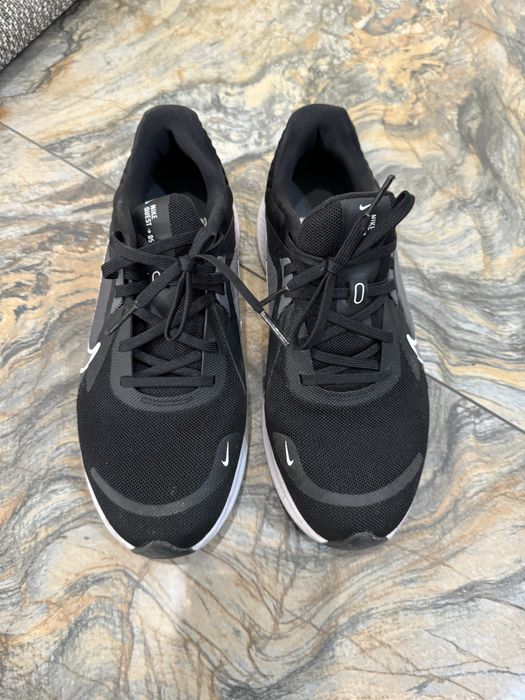 Кроссовки за 2000