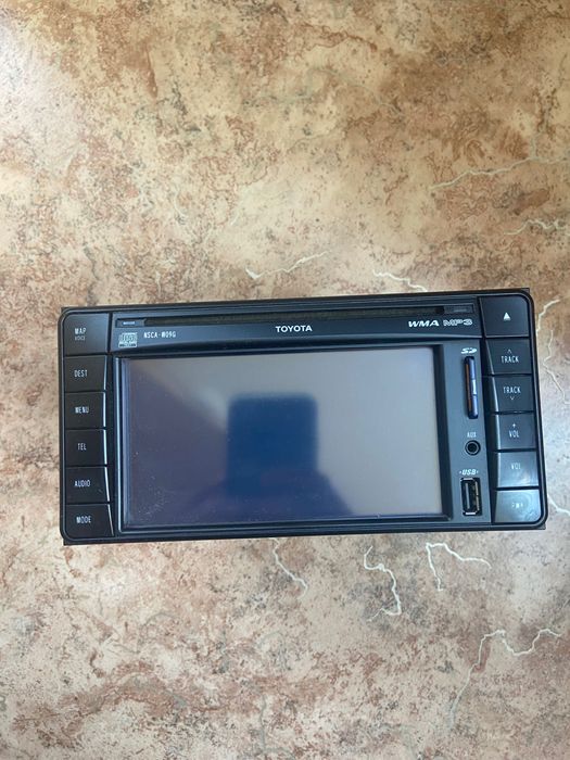 Автомагнитола на тойоту авенсис