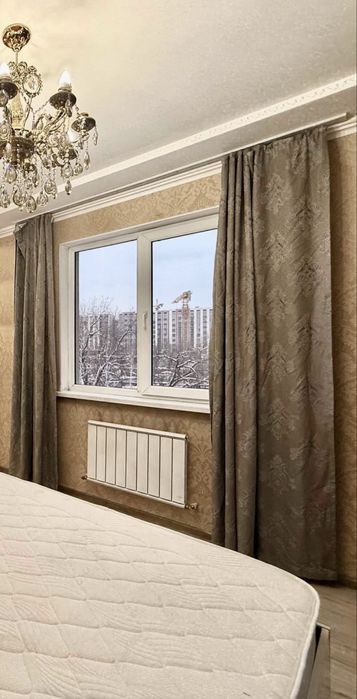 Шторы на три окна б/у