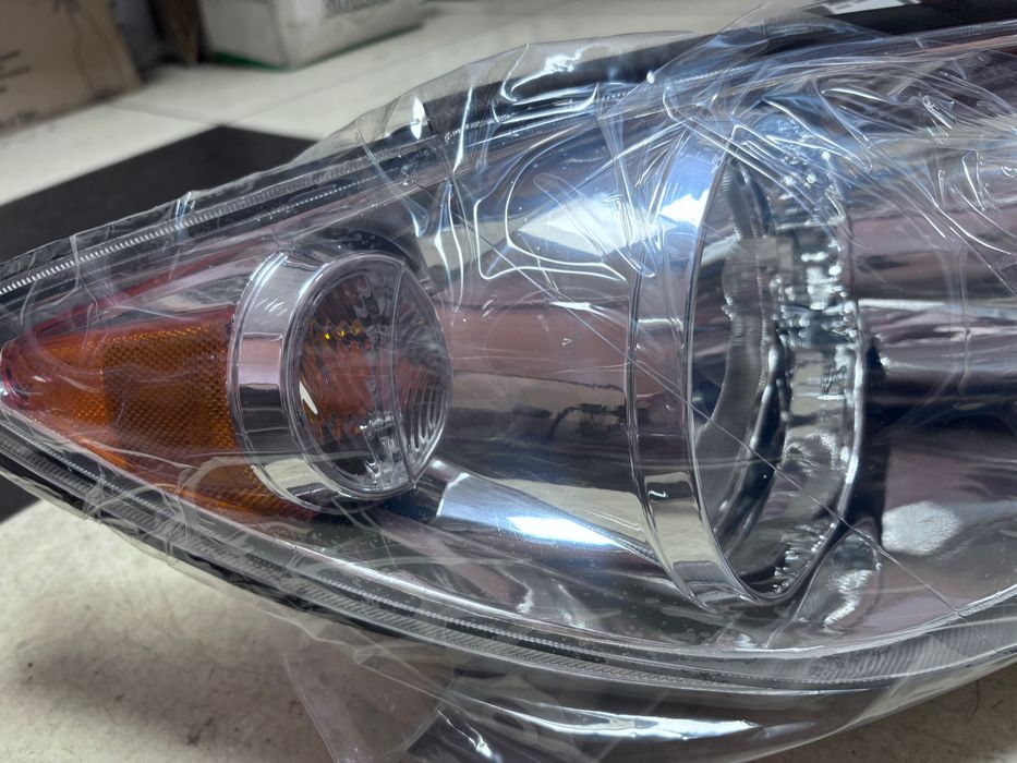 Фары Camry 35 новые