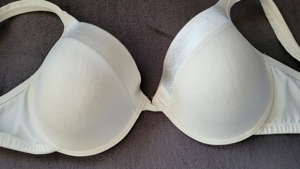 Бял Сутиен 100 C