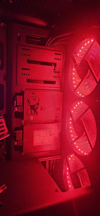 Vând sau schimb calculator Gaming