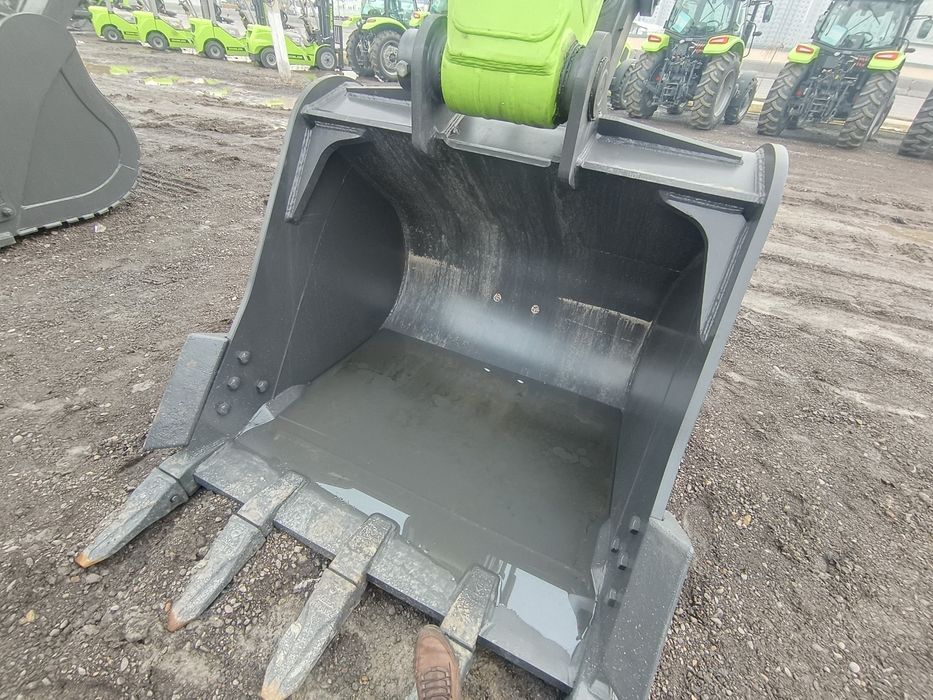 ZOOMLION ZE335E Экскаватор в наличии