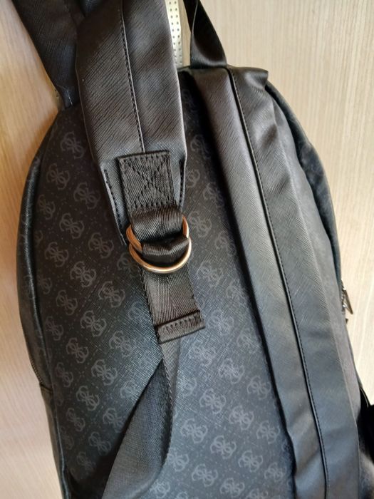 Раница за лаптоп Guess