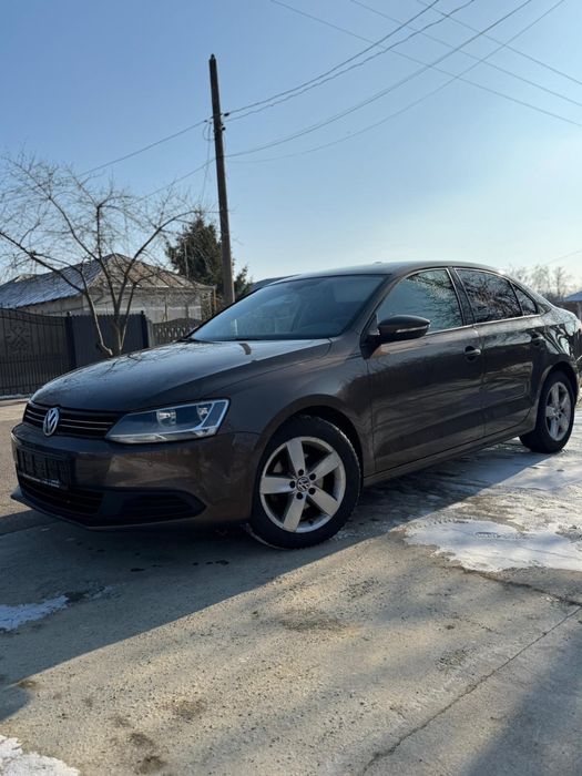 Vând Vw Jetta 2011 1.2 Tsi 105 Cp