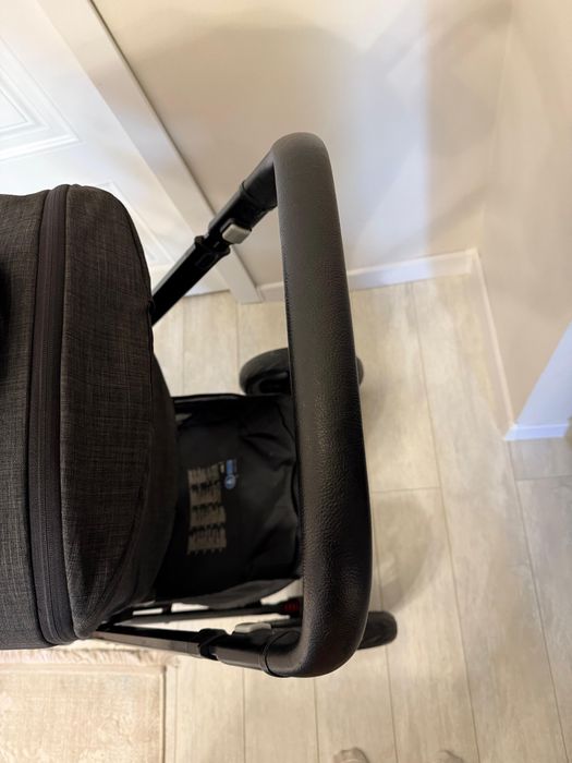 Коляска 2 в 1 ( люлька и прогулочный блок)