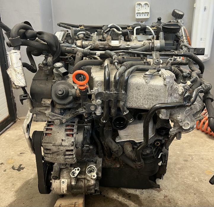 Двигател 1.6TDi CLH  VW AUDI Skoda Seat