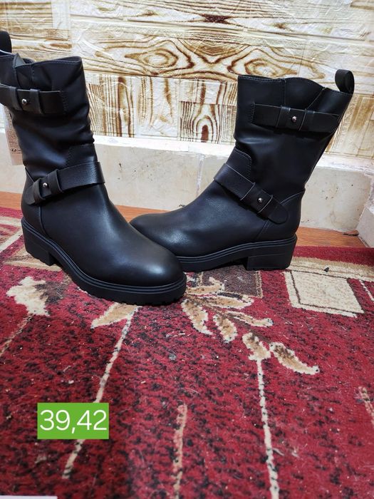 Дамски ботуши в различни номера