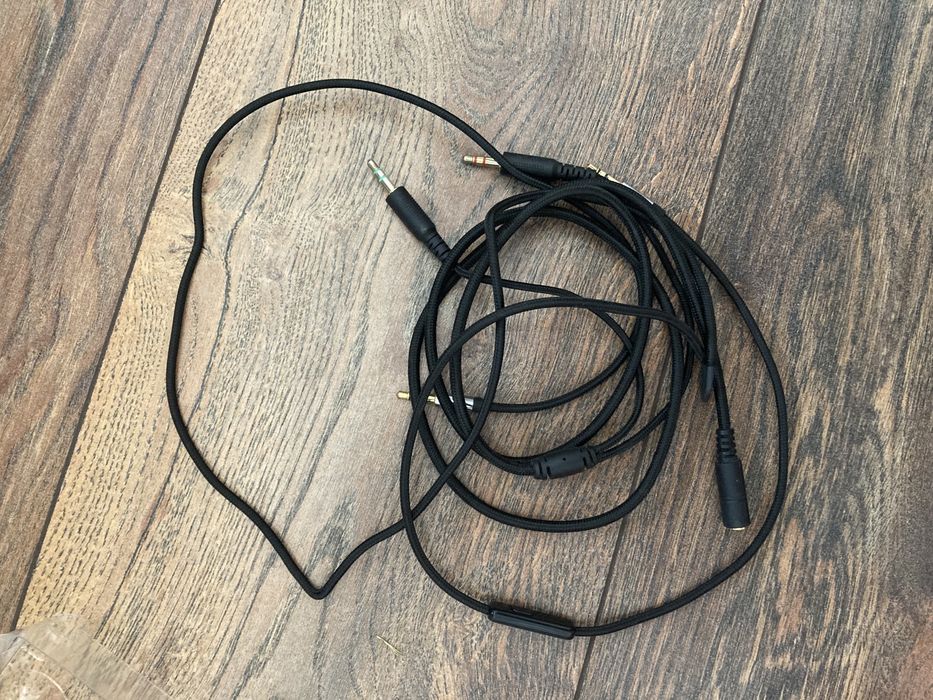 Геймърски слушалки Hyper X и клавиатура Aula