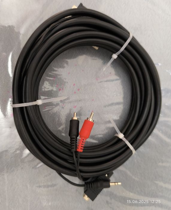 Кабель VGA на DVI с кабелем на колонки
