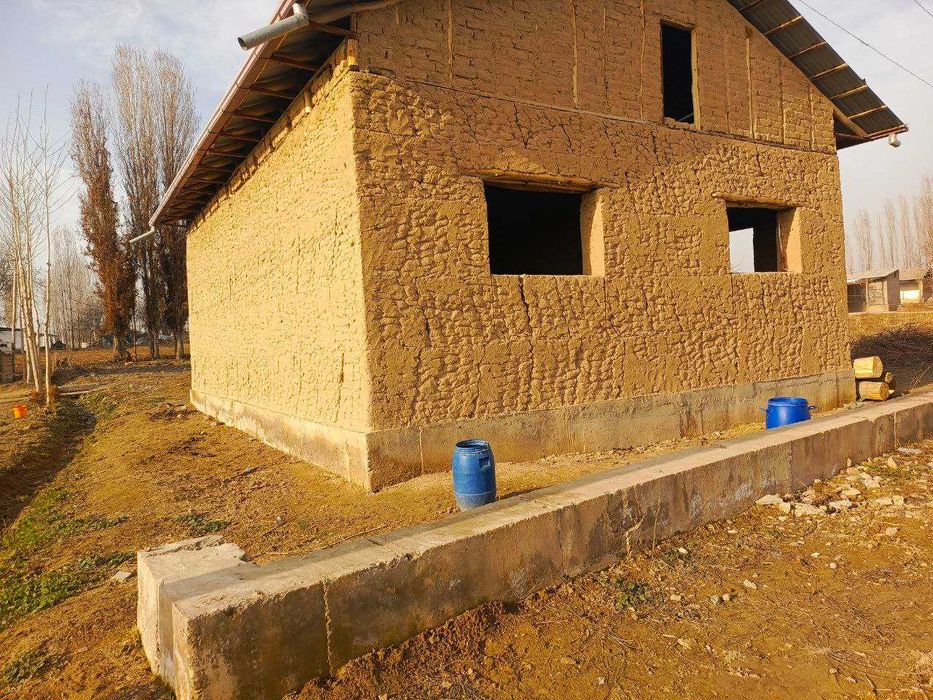 Янгийўл тумани Шўралисой махаласида 16 соток уй сотилади