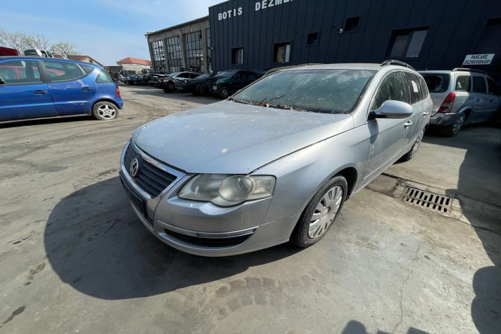 Oglinda dreapta Volkswagen VW Passat 2006 1.9 TDI MT (105 hp)