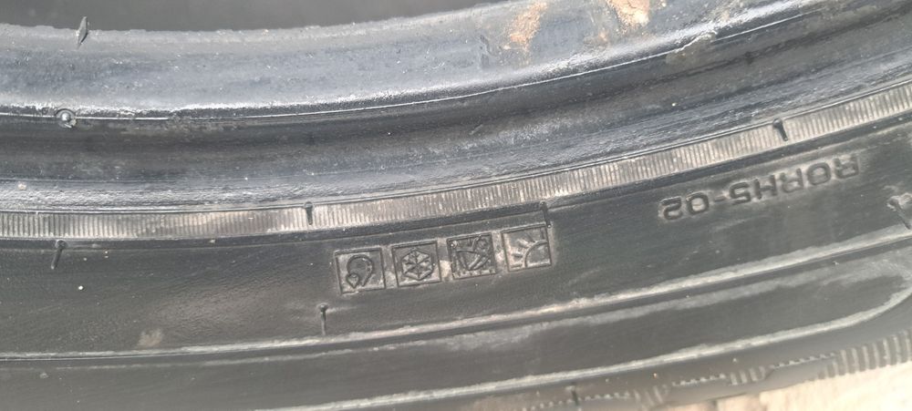 Продам шины 18 размер