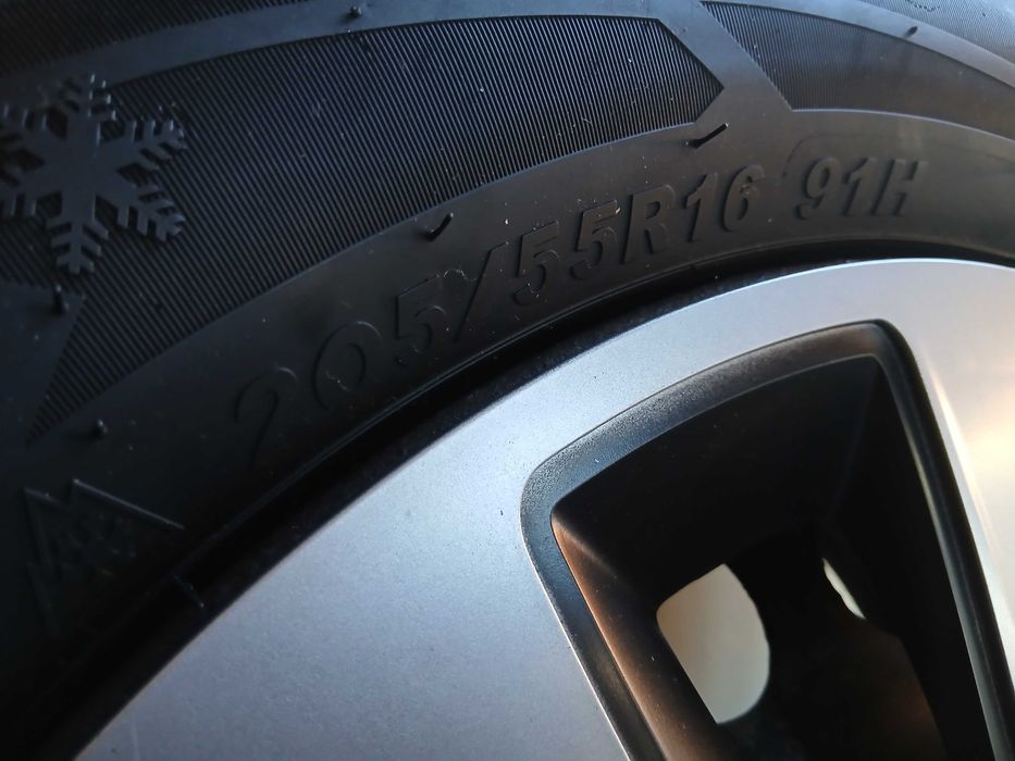 Гуми с джанти + тасове 205/55/16 - 4бр.