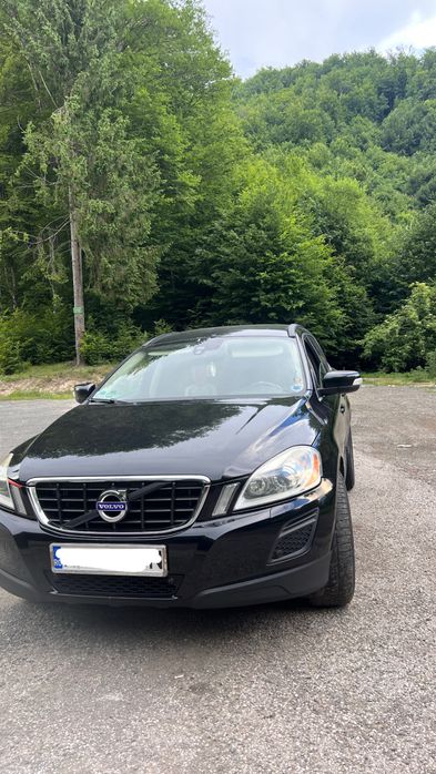 Vând Volvo XC60 D5
