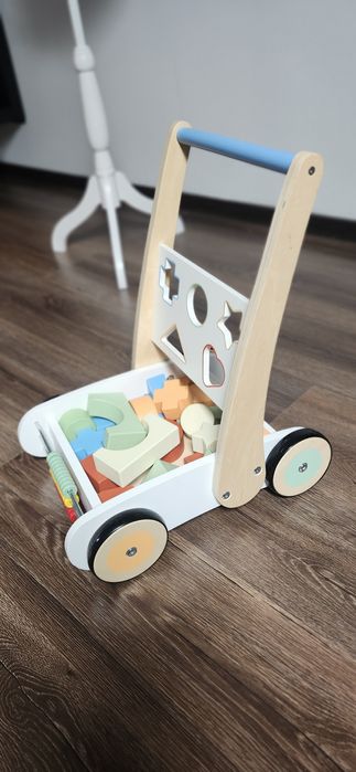 Antemergator si centru de activitati