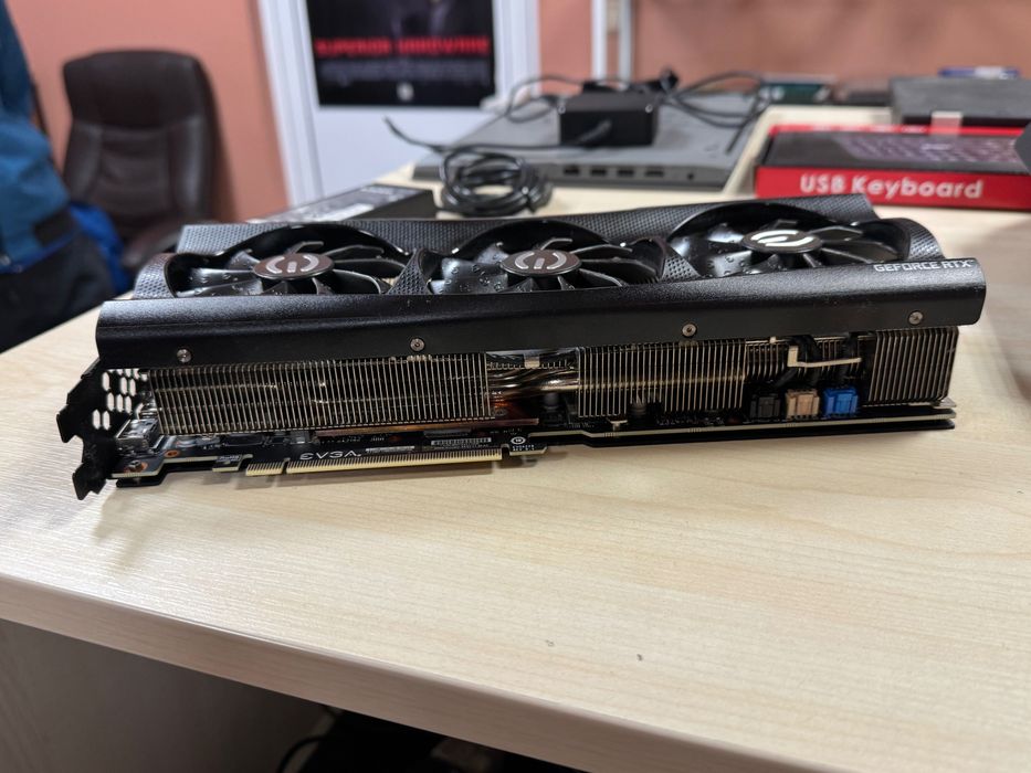 EVGA SuperNOVA 850 GA Gold 850W. + GEFORCE RTX 3080 FTW3