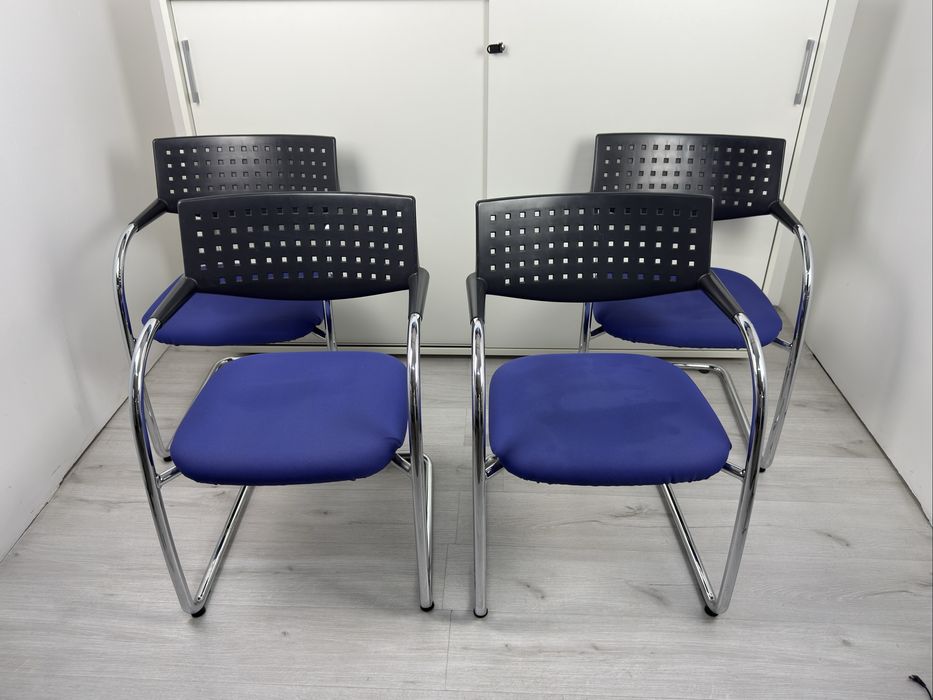 конферентни и посетителски Офис столове  за комфорт и ергономия;