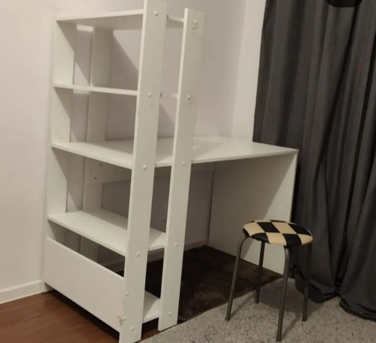 Продаю компютерный  столик