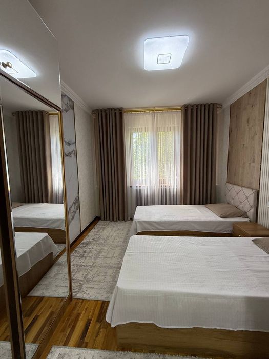 Продаётся квартира 3 ком Авторский ремонт 
Ориентир Чирокчи Жиз
Комнат